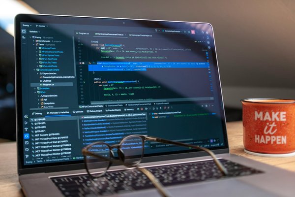 What are the top trends in UK e-commerce for 2025?